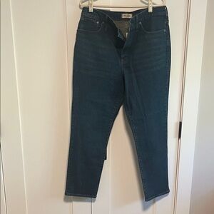 NWT Madewell Women's        SIZE 32 Dark Blue Straight Jeans